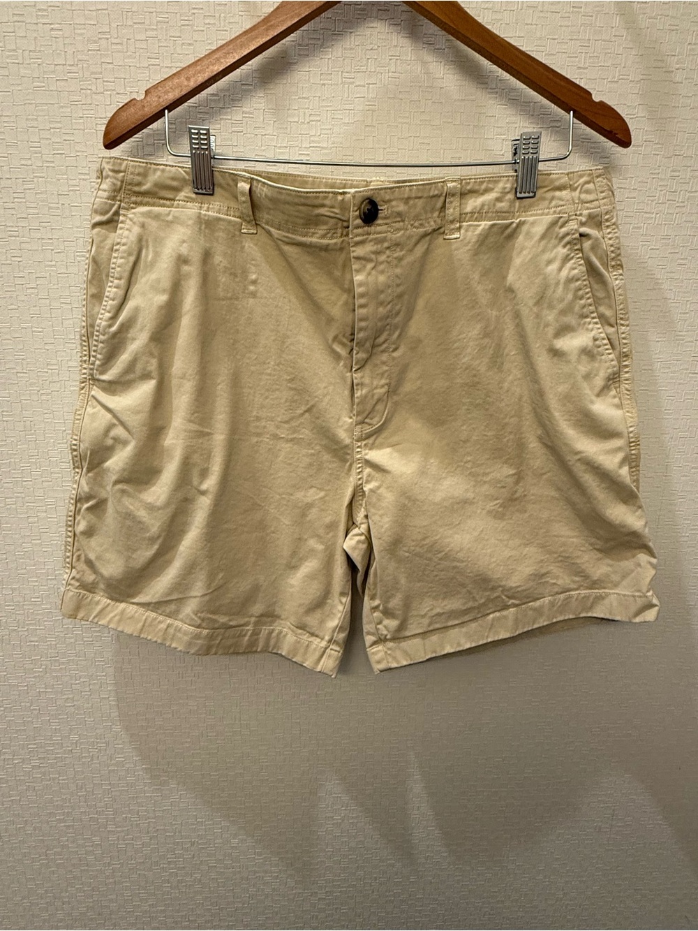 Vineyard Vines Island Shorts Men's Size 36 Khaki Chino Flat Front 7"